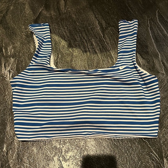 Nike Reversible bikini top - Picture 2 of 9